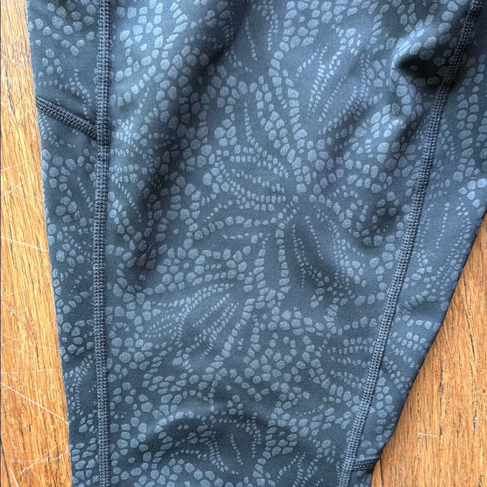 Black Patterned Leggings - Picture 2 of 3